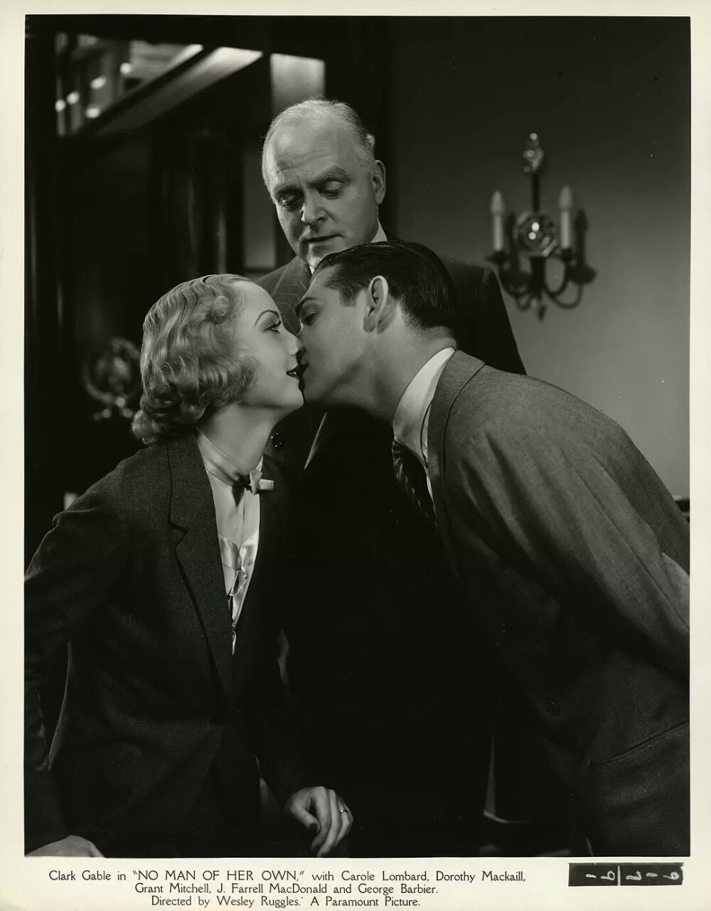 多萝西玛卡伊尔 格兰特米切尔 克拉克盖博
1932年《丈夫的秘密》