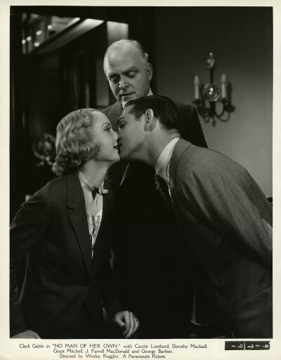 多萝西玛卡伊尔 格兰特米切尔 克拉克盖博
1932年《丈夫的秘密》