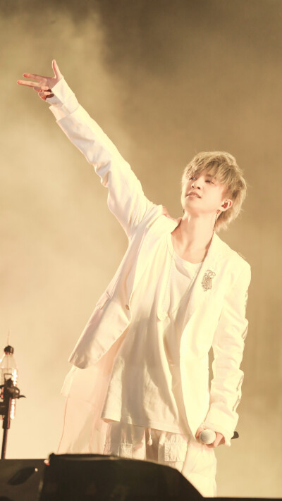 薛之谦摩天大楼世界巡回演唱会
上海站