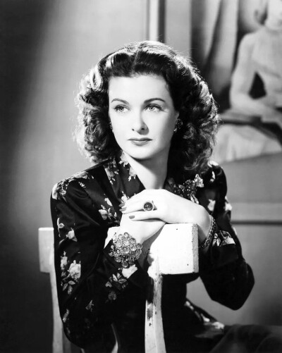 琼贝内特
Joan Bennett 1910-1990
美国女演员