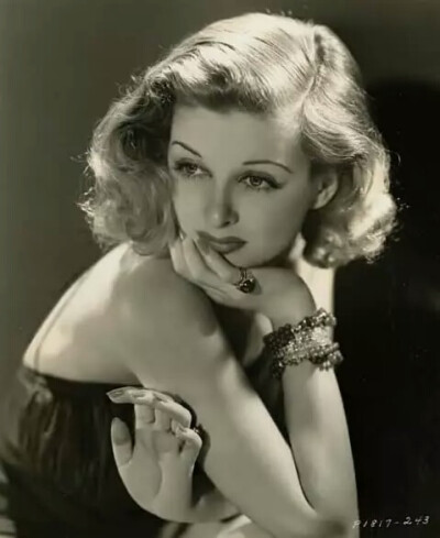 琼贝内特
Joan Bennett 1910-1990
美国女演员