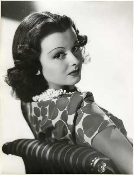 琼贝内特
Joan Bennett 1910-1990
美国女演员