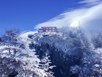 峨眉山
