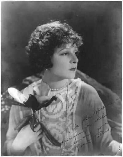 诺玛塔尔梅奇
Norma Talmadge 1893-1957年
美国默片女演员