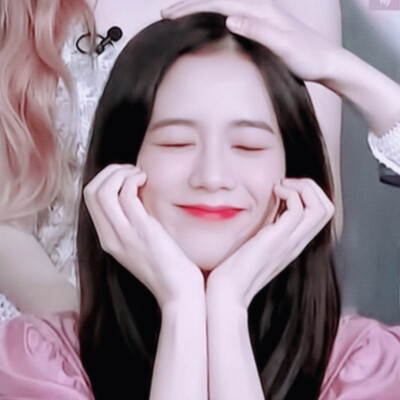 金智秀
©®权烈