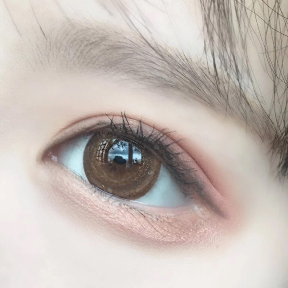 琉璃瞳媚眼如丝