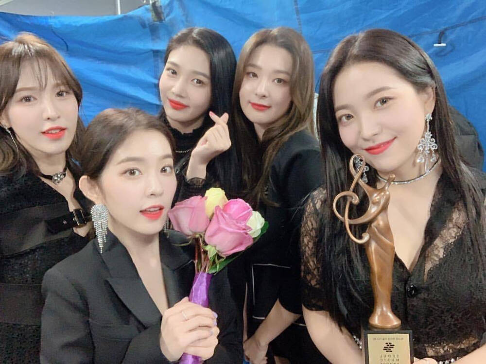 redvelvet团体照自拍