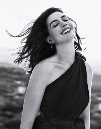 Anne Hathaway