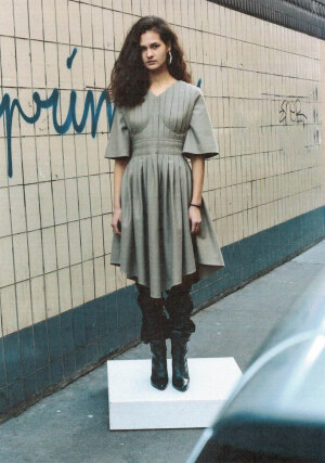 虾拼：人人都是设计师
圆服装设计师的品牌梦