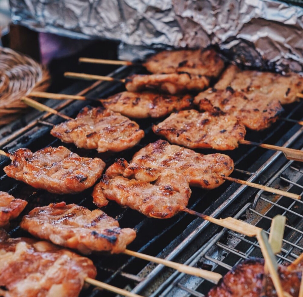 分享图片～ins美图，煎饺，烤肉，日食，糖醋蛋，盖浇饭，煲仔饭，芝士鸡排。 