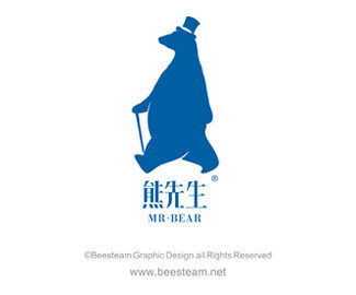 MR.BEAR/熊先生由杜海涛主理，以设计、生产和销售潮流服饰、家居用品、时尚生活百货以及电子附属产品为主导的生活家居馆。