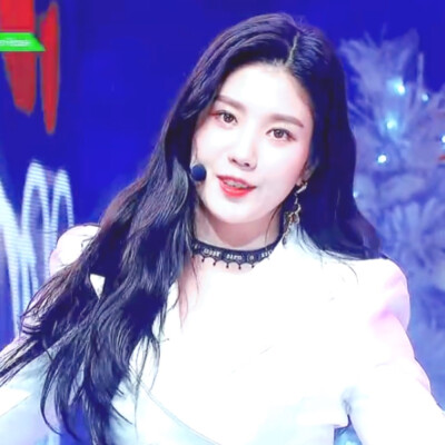 权恩妃头像
二传标明dt林舒妍