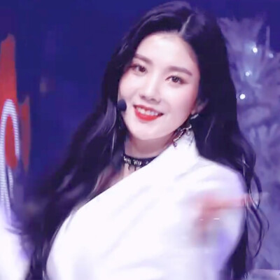 权恩妃头像
二传标明dt林舒妍