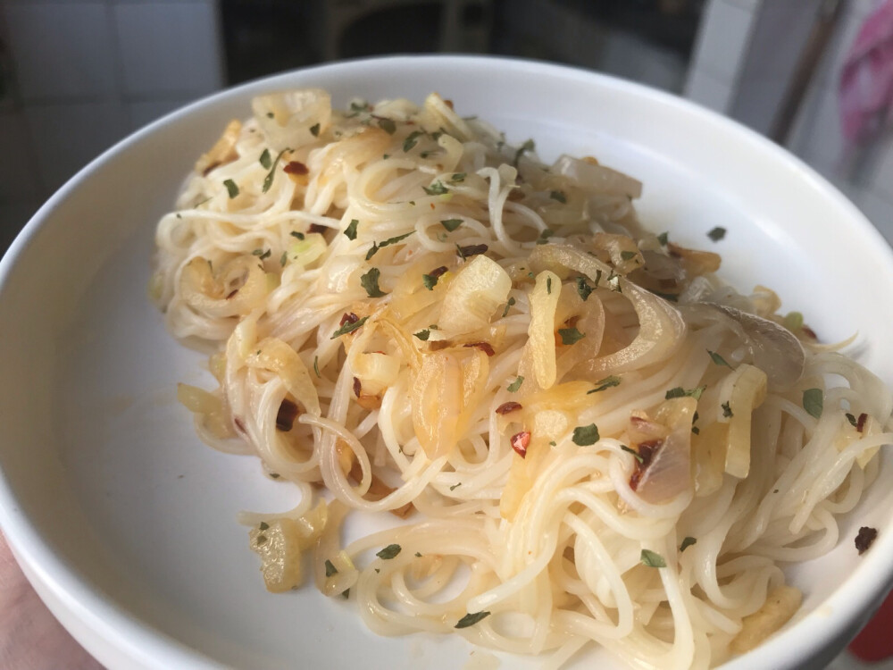 一人の食 Aglio e Oilo Chinese Vermicelli 中食西煮