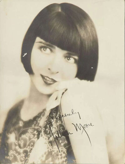 柯丽恩摩尔
Colleen Moore 1899-1988年
美国默片女演员