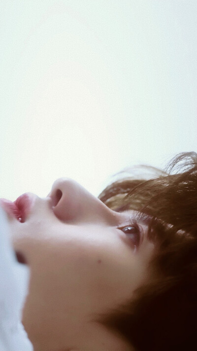 cr:絕甜葵野
蔡徐坤精修 明星制片人微计划 蔡徐坤的未完成
（电脑桌面）