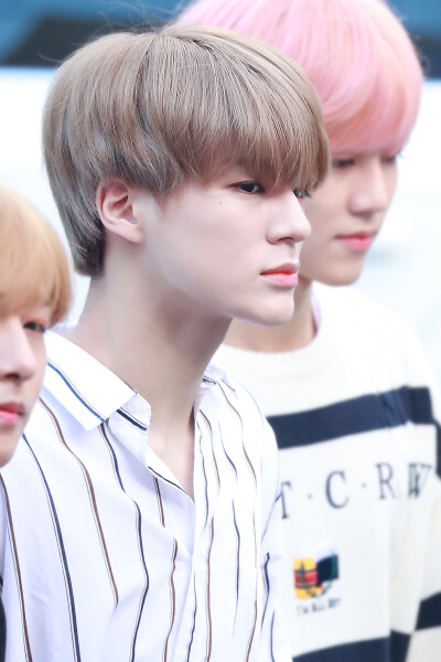 NCT 李帝努 Jeno