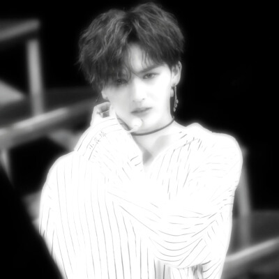 朱正廷头像，拿图点赞