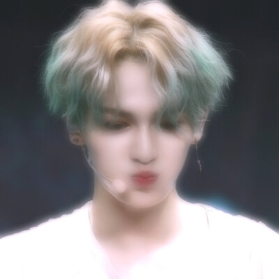 朱正廷头像，拿图点赞