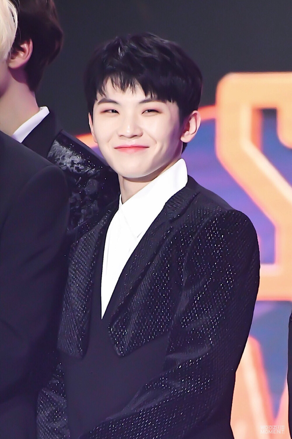 Seventeen
Woozi
李知勋