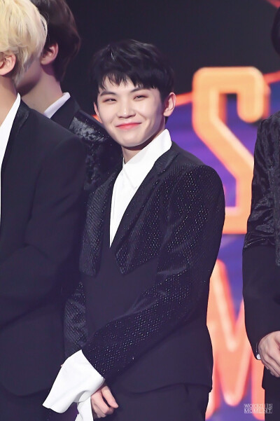 Seventeen
Woozi
李知勋