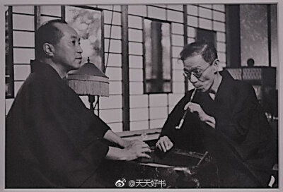 【他们】珍贵的合影：安部公房与伊藤整；松本清张与檀一雄（1958）；安冈章太郎与坂口安吾；今东光与濑户内寂听；久世光彦与向田邦子；里见弴与泉镜花（1938）；志贺直哉与上司海云（1957）；水上勉、柴田錬三郎与高…