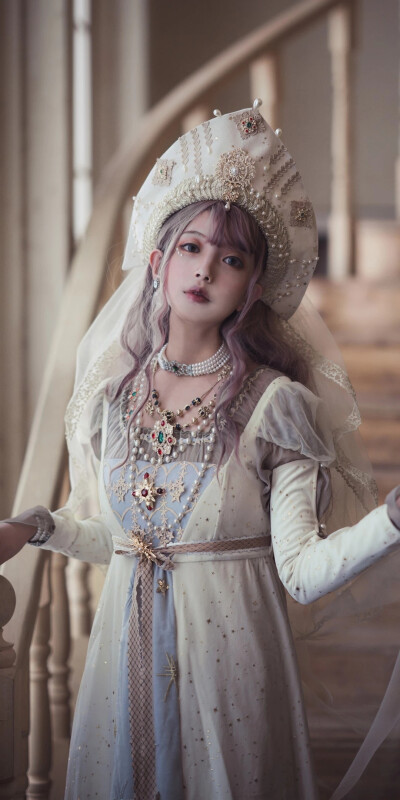 木里_SHEEP
摄影：内田真遥
裙子：Neoludwig新路德维希——虚妄之冕