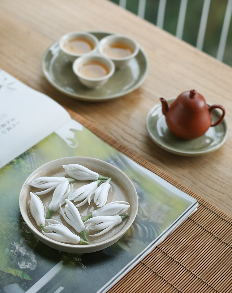 创意茶宠白玉兰花茶席摆件装饰笔搁 茶玩精品手捏陶瓷花礼品茶搁