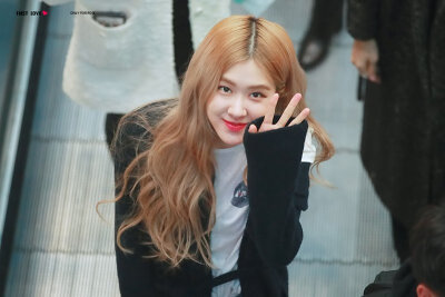 BLACKPINK朴彩英ROSÉ