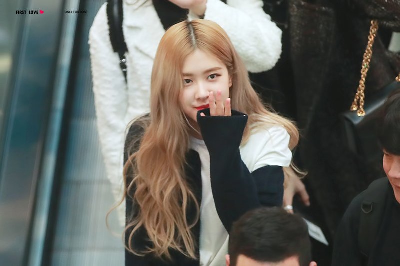 BLACKPINK朴彩英ROSÉ