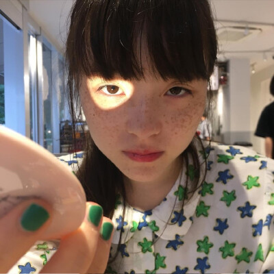 世理奈