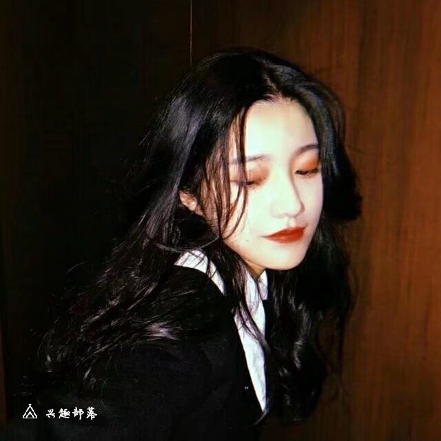 女头