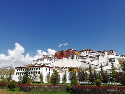 布达拉宫