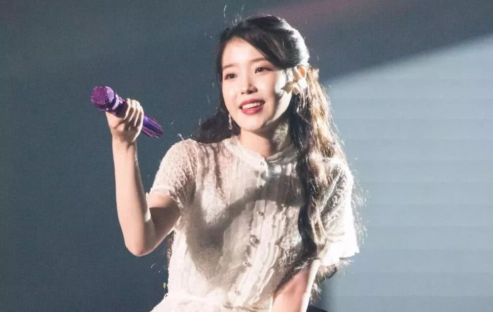 张馨予 崔雪莉 iu