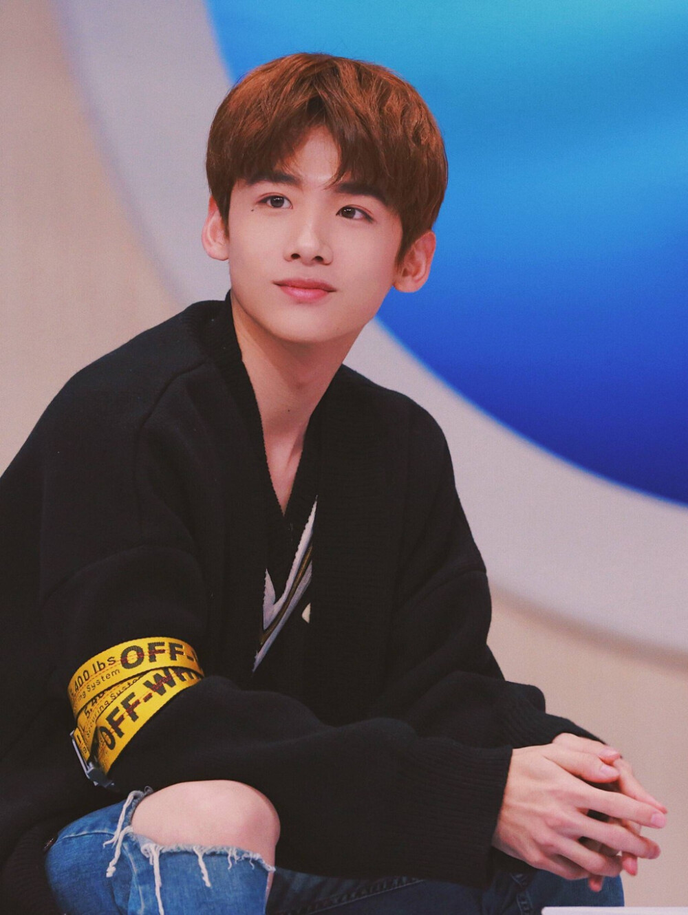 白敬亭好帅哦表情包明星大侦探头像壁纸