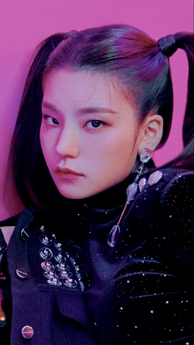 ITZY 黄艺智