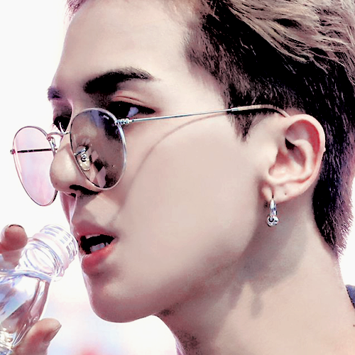 男头宋旻浩爱豆头像赞评论更多所有评论你也来说些什么吧