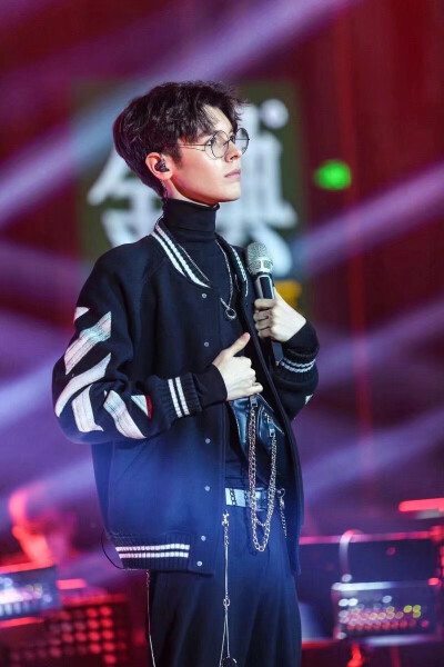 Kristian Kostov
克里斯蒂安