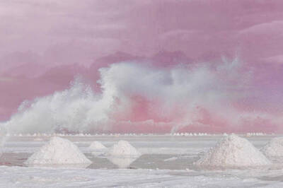 治愈系的粉色系乌尤尼盐滩 · 柏林摄影师Navina Khatib镜头下温柔的粉色系天空