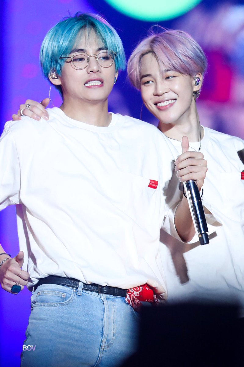 v 金泰亨&jimin 朴智旻 bts 防弹少年团 bts world tour love your