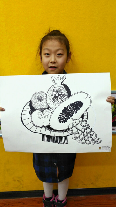 切开的水果 线描