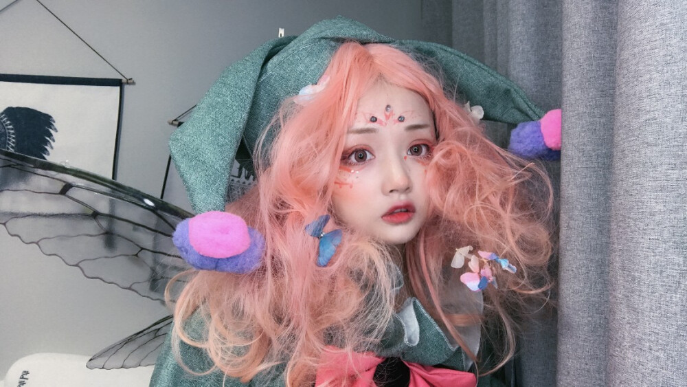 up主:烟萝酱
角色:蜜桃精灵
#妈妈！我看见精灵了！#
#此生无憾#
#这女人真该死的甜美#
#想抱回家养！#
【啊啊啊啊啊啊啊没有授权会不会被打???????！！！
如果侵权我一定会删的！我只是想安利一下小天使们啊啊啊啊啊啊啊！！！！
】