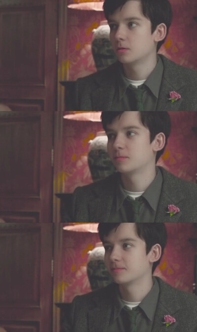 Asabutterfield《佩小姐的奇幻城堡》