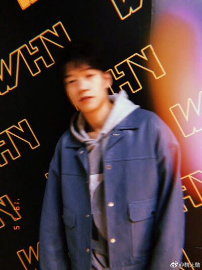 搜白敬亭却跳出来魏大勋，嗯哼？