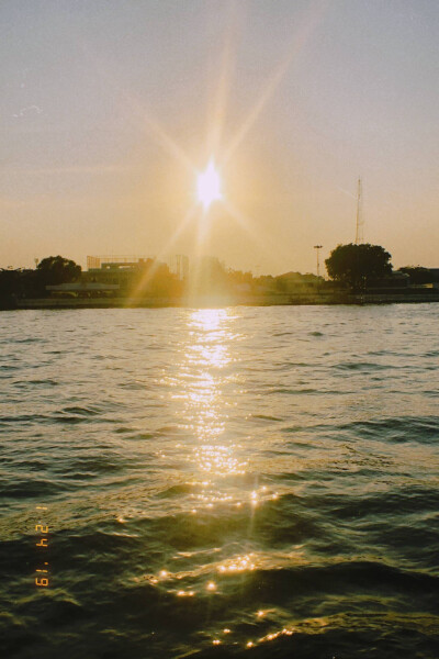 曼谷晚风
摄影@一工_