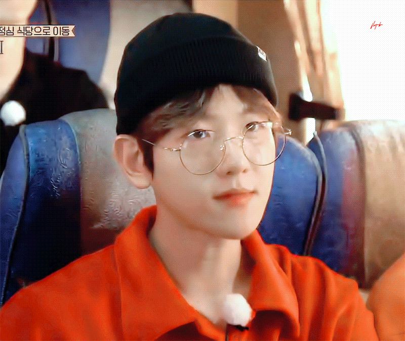 exo爬梯子的世界边伯贤动图gif