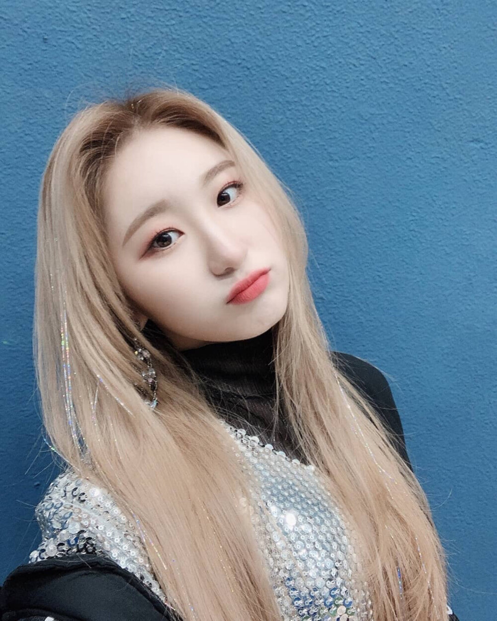 izone李彩燕李彩演