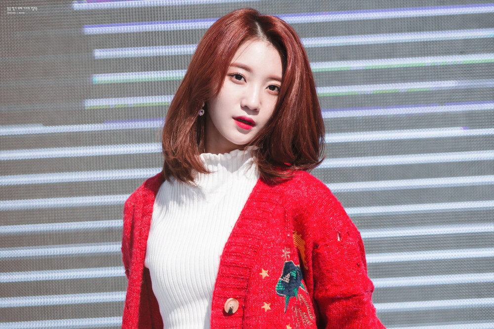 Oh My Girl Binnie 裴有彬