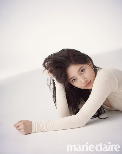 裴秀智Suzy