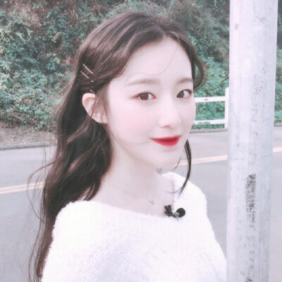 叶舒华头像/by沈灿阳